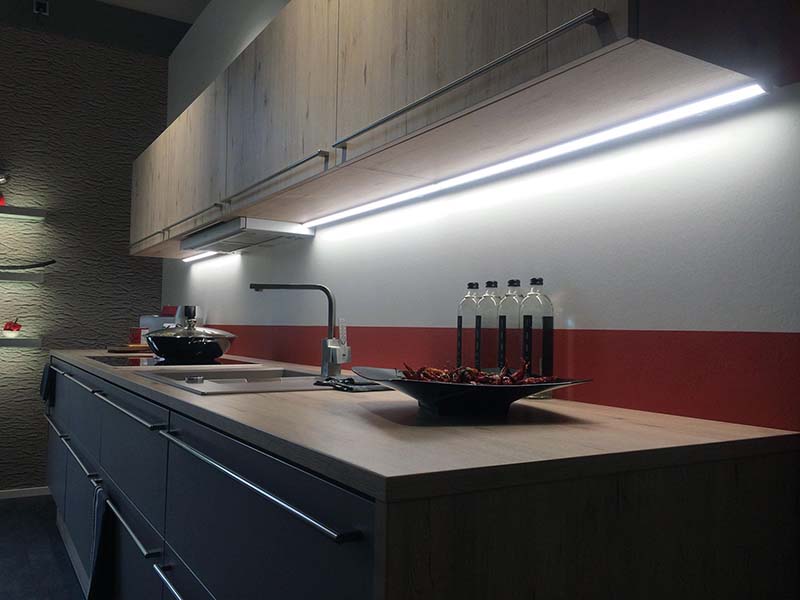 ایده نور خطی در آشپزخانه